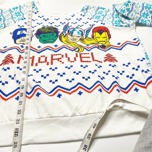 MARVEL COMICS Avengers Shirt Women Large Christmas Winter Thor Hulk Iron Man - Picture 8 of 9